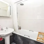 Rent 1 bedroom flat in Hart