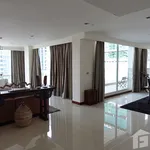 Rent 3 bedroom apartment of 375 m² in Bangkok