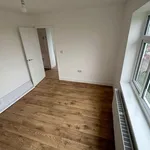 Rent 3 bedroom flat in Yorkshire And The Humber