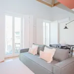 Rent 2 bedroom apartment of 74 m² in Porto