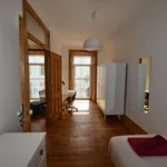 Rent 4 bedroom apartment in Lisbon