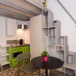 Rent 1 bedroom apartment of 25 m² in Granada']