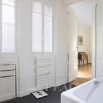 Rent 6 bedroom apartment of 210 m² in Paris