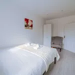 Rent 2 bedroom flat of 65 m² in london