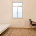 Rent a room in lisbon