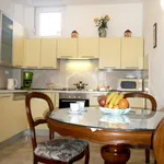 Rent 3 bedroom apartment of 50 m² in Split