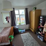 Rent 5 bedroom house in East Midlands