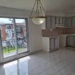 Appartement de 1205 m² avec 5 chambre(s) en location à Montreal