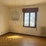 Rent 4 bedroom apartment in Abano Terme