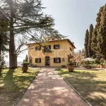 Rent 6 bedroom apartment of 216 m² in San Casciano in Val di Pesa