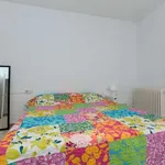 Rent a room of 130 m² in granada