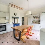 Rent 7 bedroom house in Winchester