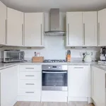 Rent 3 bedroom apartment of 95 m² in london