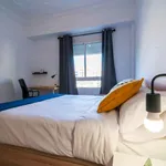 Rent a room of 156 m² in Valencia