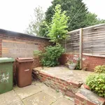 Rent 3 bedroom flat in Wakefield