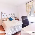 Rent 4 bedroom apartment in Seville