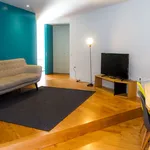 Rent 3 bedroom apartment of 1238 m² in Porto