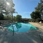 Rent 2 bedroom house of 109 m² in agoura hills