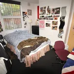 Rent 8 bedroom house in Leeds