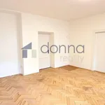 Pronajměte si 3 ložnic/e byt o rozloze 102 m² v Capital City of Prague