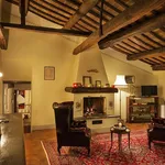 Rent 6 bedroom apartment of 136 m² in Cortona