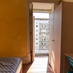 Rent a room in lisbon