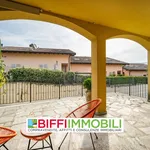 Affitto 2 camera appartamento di 74 m² in Annone di Brianza