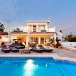 Rent 6 bedroom house of 1000 m² in Marbella