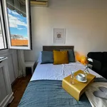 Rent 4 bedroom house in Madrid