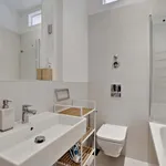 Rent a room of 110 m² in Berlin