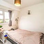 Flat to rent in Bath Road, Taplow, Maidenhead SL6