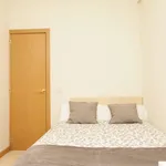 Rent a room of 88 m² in madrid