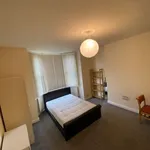 Rent 7 bedroom house in East Midlands