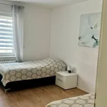 Miete 2 Schlafzimmer wohnung von 65 m² in Neuss