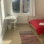 Rent a room of 1042 m² in edinburgh