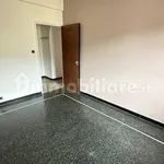 Affitto 4 camera appartamento di 90 m² in Genoa