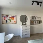 Miete 3 Schlafzimmer wohnung von 1076 m² in Frankfurt