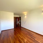 Rent 3 bedroom apartment of 130 m² in Porto