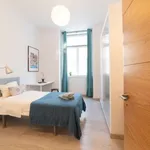 Rent a room of 120 m² in lisbon