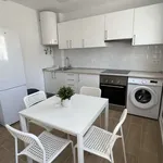 Rent a room of 80 m² in valencia