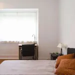 Rent a room in lisbon