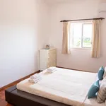 Rent a room of 100 m² in Olhão