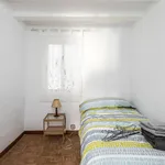 Rent 5 bedroom apartment in Barcelona