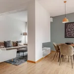 Rent 4 bedroom apartment of 76 m² in Barcelona