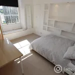 Rent 2 bedroom apartment in Edinburgh