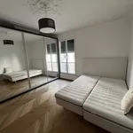 Rent 4 bedroom apartment of 92 m² in Paris