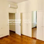 Rent 5 bedroom apartment of 210 m² in Roma