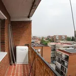 Rent a room of 100 m² in madrid