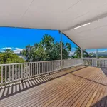 Rent 6 bedroom house in Cannonvale