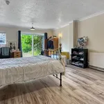 Rent 6 bedroom apartment in East Of England